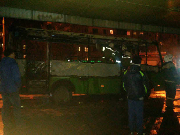 Автобус у Полтаві після пожежі.