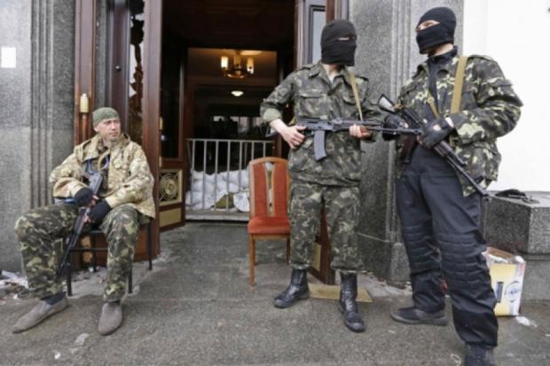 Російські бойовики у Донецьку. Фото: strategiya.az.