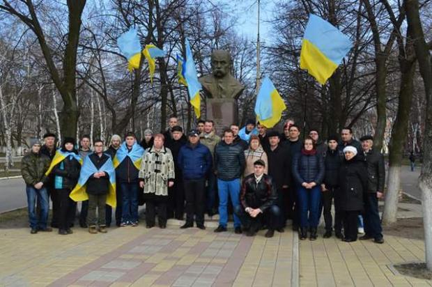 Проукраїнський мітинг у Горлівці, організований Володимиром Рибаком. Фото: соцмережі.