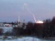 Опубліковані фото епічного падіння російської крилатої ракети на житловий будинок