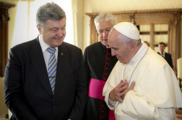 Петро Порошенко та Папа Римський Франциск. Фото: соцмережі.