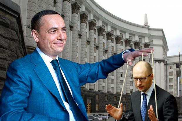 Микола Мартиненко та його "друг" Арсеній Яценюк. Фото: prioritet.org.