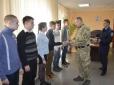 Підлітки Донбасу поклялися служити Україні: школярі з прифронтових міст вступають в 