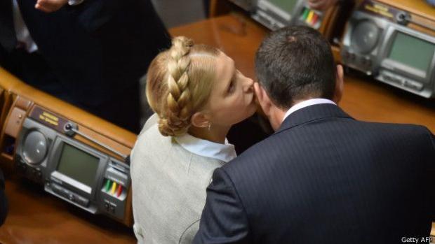 Юлія Тимошенко розповіла, що для голосування за бюджет у парламенті підкуповували депутатів. Ілоюстрпація:www.bbc.com