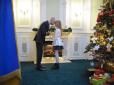 Татусь-Яценюк та інші міністри влаштували своїм дітям ялинку у Будинку уряду (фотофакти)