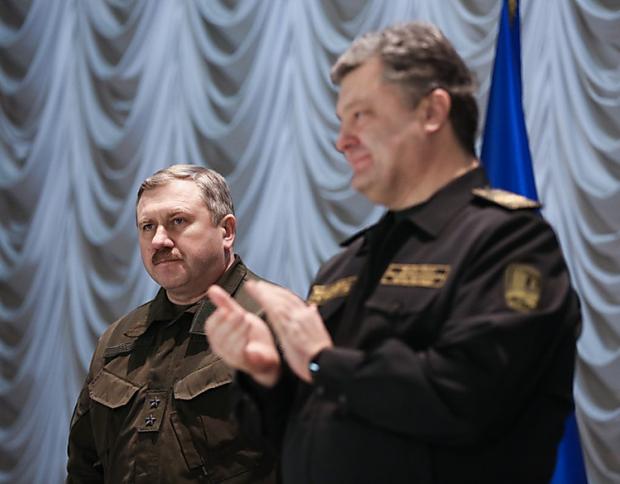 Петро Порошенко представив нового голову Нацгвардії Юрія Аллерова. Фото:news.pn