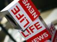 Отримав по повній: У Кельні мітингувальники в прямому ефірі побили журналіста Lifenews
