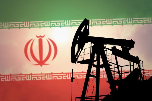 Іран готовий продавати багато нафти. Фото: infoabad.com.