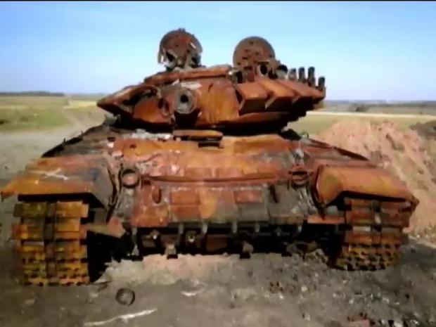 Згорілий танк терористів на Донбасі. Ілюстрація:podrobnosti.ua