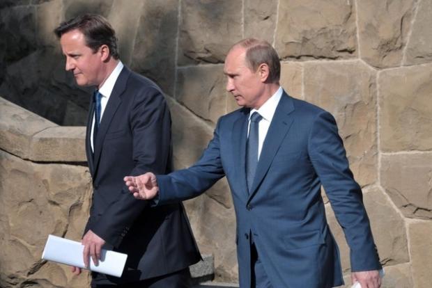Девід Кемерон відмовився потиснути руку Путіну. Фото: Укрінформ.