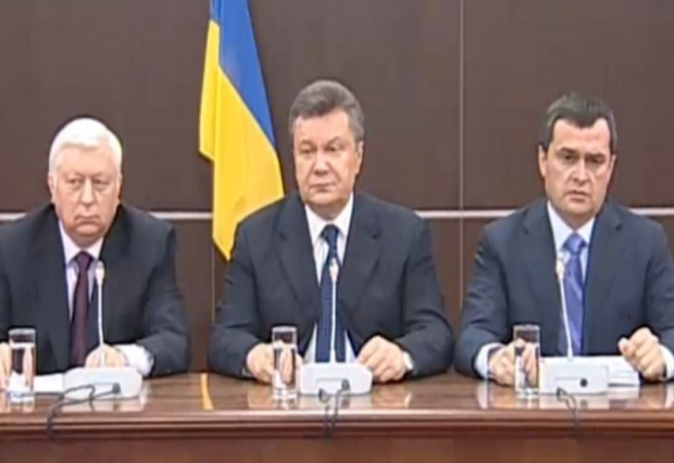 Пшонка, Янукович і Захарченко. Ілюстрація:www.gogetnews.info