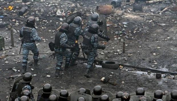 Беркутівці під час розгону Майдану. Ілюстрація:www.ukrinform.ua