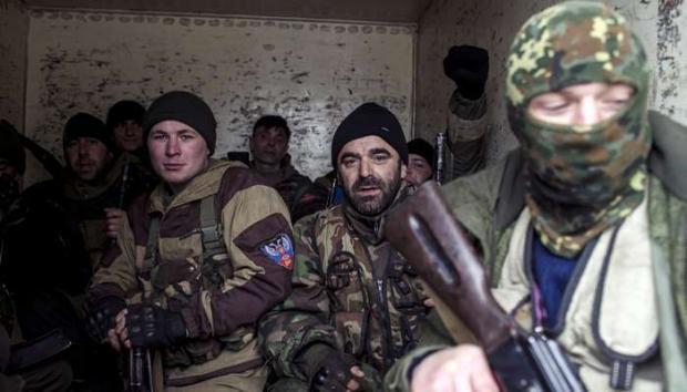 Російські бойовики у Донецьку. Фото: uapress.info.