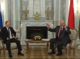 Бацька поплутав: З'явилося відео, як Лукашенко осоромився з Путіним
