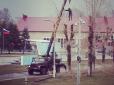 Фарбування трави - відпочиває: Як російська армія зрізає гілкі дерев - треба терміново ліцензувати (фотофакт)