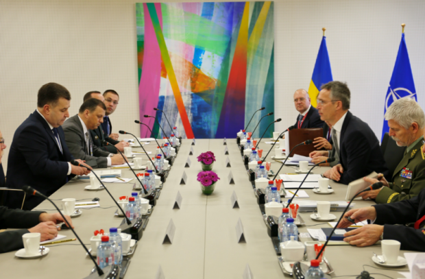 Степан Полторак на зустрічі з Йєнсом Столтенбергом. Фото:http://www.mil.gov.ua/