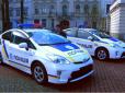Спочатку обіцяв позвільняти з роботи: У Львові п'яний водій накинувся з кулаками на патрульних поліцейських (відео)