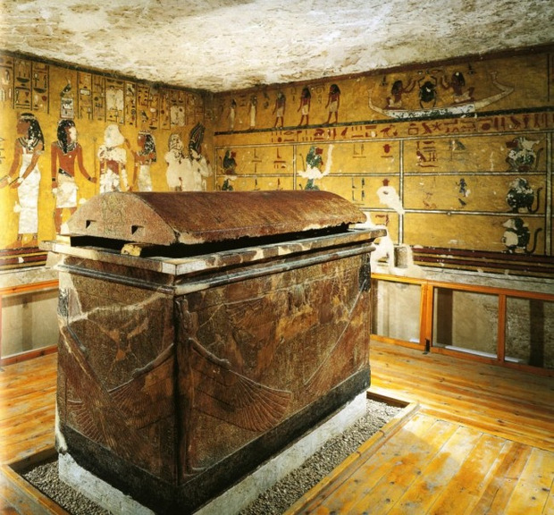 Археологи дізналися, що знаходиться в таємних кімнатах гробниці Тутанхамона