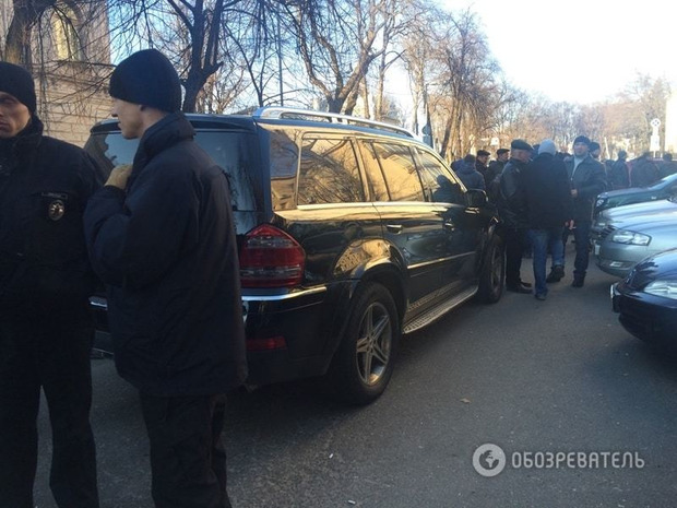 ДТП у Києві: Водій позашляховика збив дівчину-поліцейського