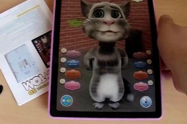 Іграшка, яка знає непристойні вирази. Фото: скріншот з відео.