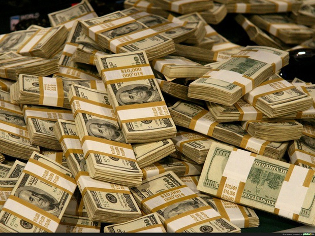 Економіст розповів, скільки буде коштувати в Україні долар через місяць. Фото: depo.ua.