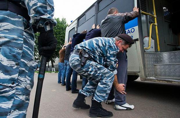 Переслідування татар у окупованому Криму продовжується. Фото: ghall.com.ua.