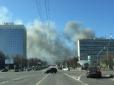 Чорний дим над Москвою: У російській столиці спалахнула масштабна пожежа, чути вибухи (фото, відео)