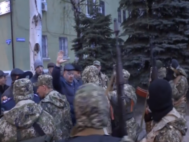 Захоплення відділку МВС у Краматорську у 2014 році. Фото: скрін відео