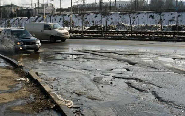У Нацполіціі розповіли про найнебезпечніші дороги України. Фото: rbc.ua.