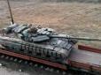 Головне їм не заважати: На російського окупанта впав танк, тепер він вантаж-200, - розвідка