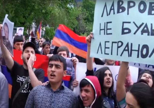 Протест мешканців Єревану проти приїзду Лаврова. Скрін відео