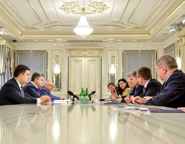 Лєшек Бальцерович на зустрічі з Петром Порошенком та Володимиром Гройсманом. Фото: Facebook