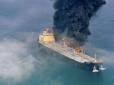 Хай горить: Російська влада відмовилися гасити танкер в Каспійському морі (відео)