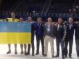 Українські хокеїсти патріотично відсвяткували перемогу на чемпіонаті світу (відео)