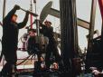 Невтішні новини для Москви: Нафтові ціни почали тиждень з обвалу
