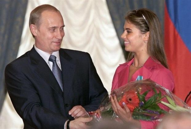 Володимир Путіна та Аліна Кабаєва. Фото: top-antropos.com.