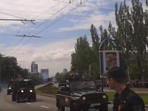 Парад терористів у Донецьку. Фото:скрін відео