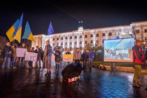 Учасники Євромайдану у Криму. Фото: соцмережі.