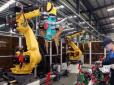 Стрибок в майбутнє: Adidas запускає повністю роботизований завод