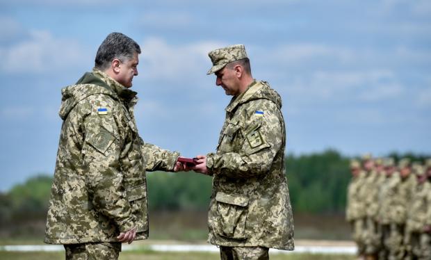 Візит Порошенка у військову частину. Фото: www.president.gov.ua.