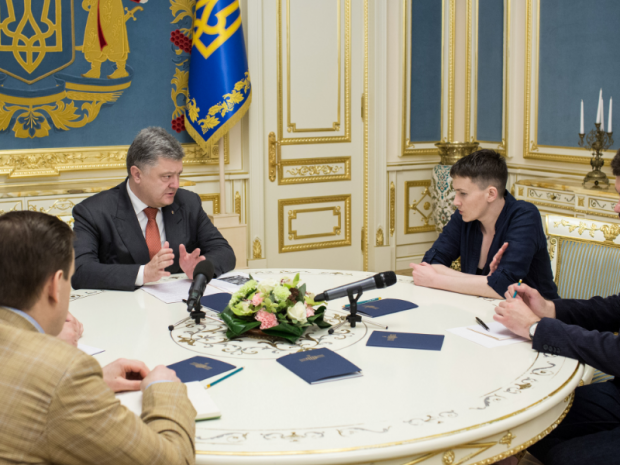 Президент вже запропонував Савченко відправитися в європейське турне. Фото: прес-служба АП