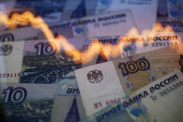 Падіння курсу рубля буде різким. Фото: finance.obozrevatel.com