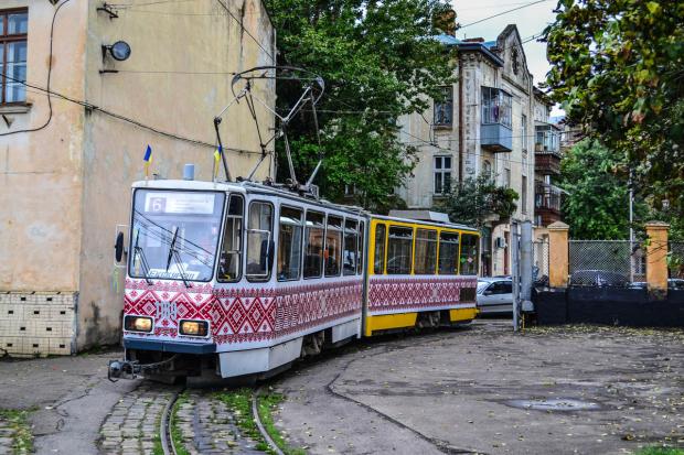 Трамвай "Татра" у Львові. Фото: ЖЖ.