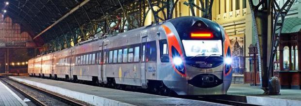 Починаючи з 6 червня розпочнеться продаж квитків на швидкісний потяг "Київ-Херсон". Ілюстрація:visitkherson.gov.ua