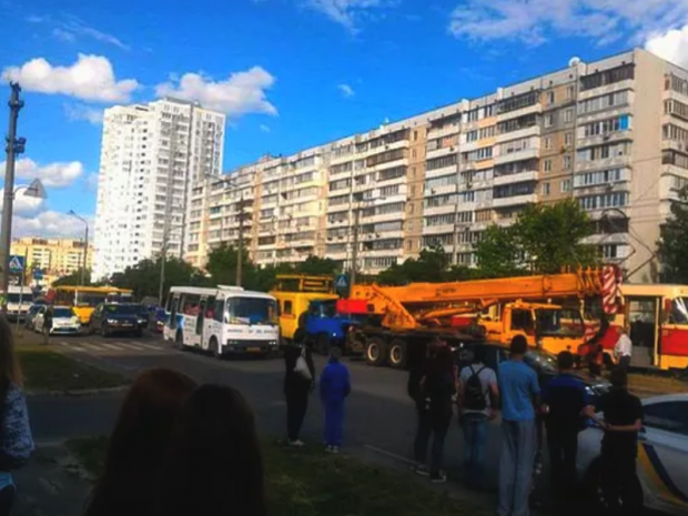 У Києві трамвай задавив пішохода. Фото:http://www.segodnya.ua/