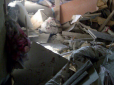 Терористи обстріляли Красногорівку: снаряд влучив у житловий будинок, є поранені