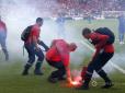 Хуліганство виявилось заразним: Хорватські вболівальники влаштували вогняний безлад на матчі Євро-2016. Файер вибухнув в руках стюарда (фото, відео)