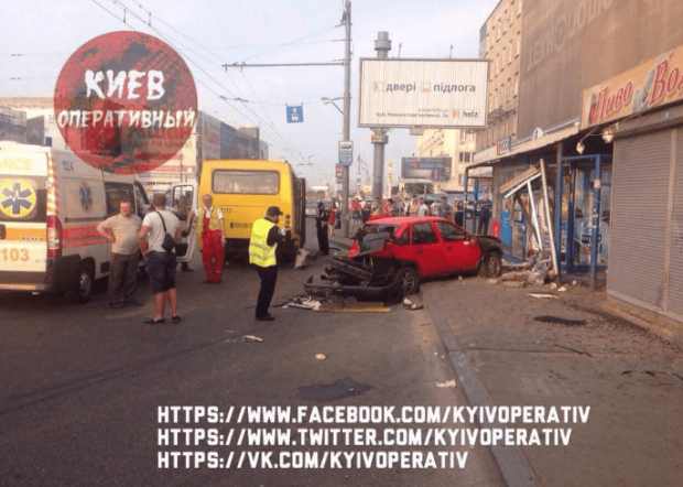 Київ, Московський проспект, 8. Смертельне ДТП за участі Opel. Фото: 