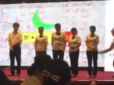 Мотивація по-китайськи: Працівників банку в Піднебесній відшмагали за погані показники (відео)