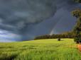 Синоптики дали прогноз на найближчі дні: Шквали, дощі, град і спека